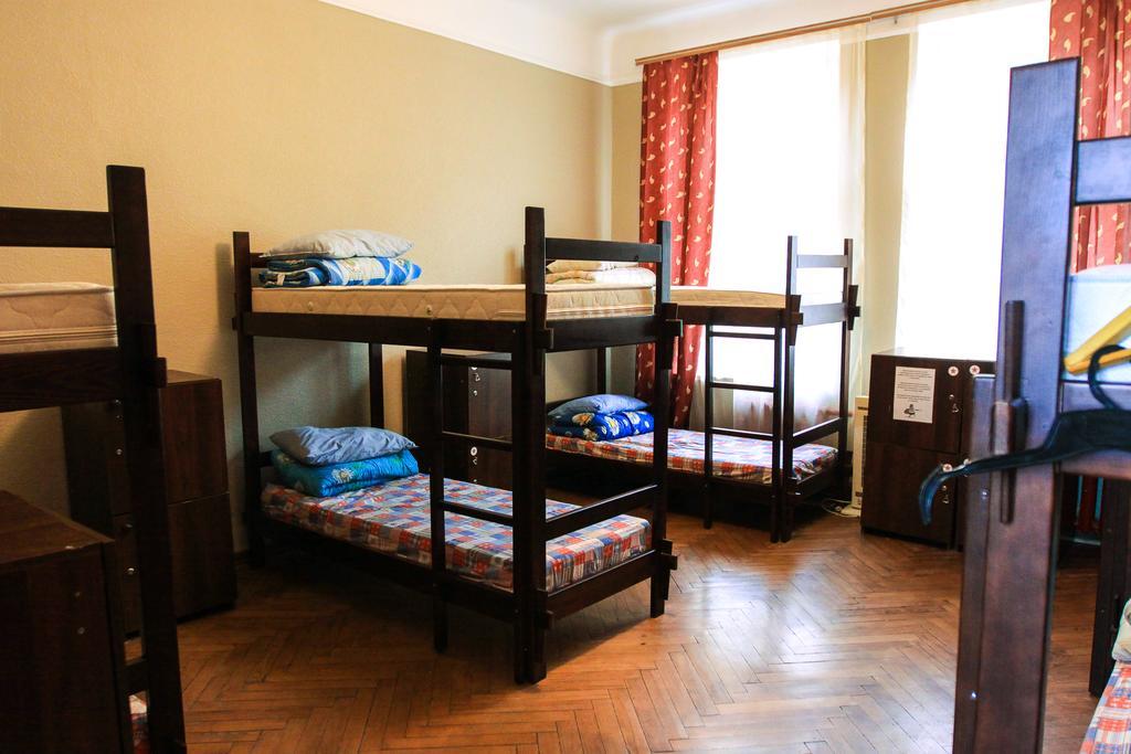 Hollywood Home Hostel Lviv Quarto foto