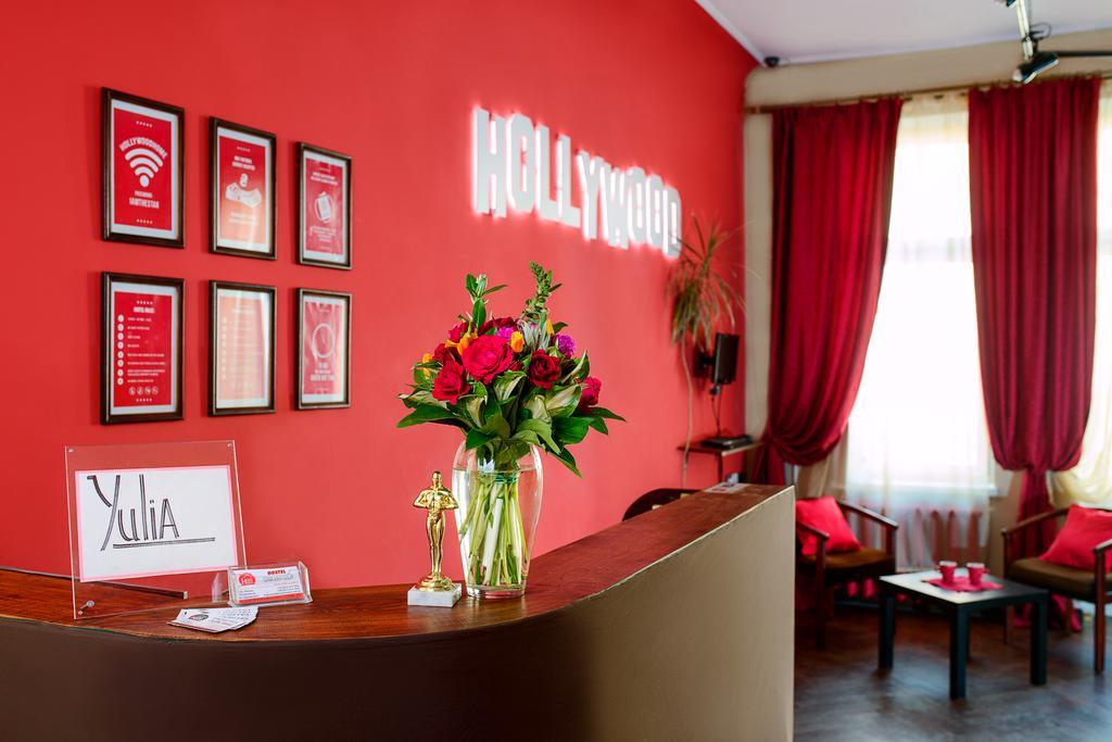 Hollywood Home Hostel Lviv Exterior foto
